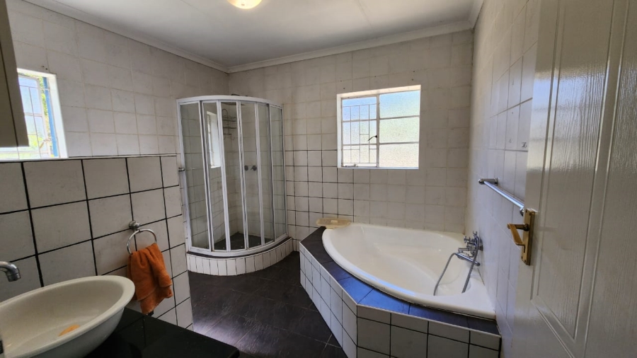 To Let 4 Bedroom Property for Rent in Dan Pienaar Free State